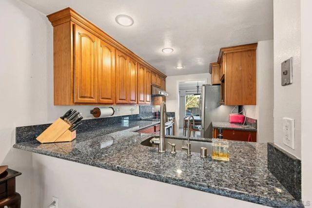 8745 Caminito Sueno, La Jolla, CA 92037