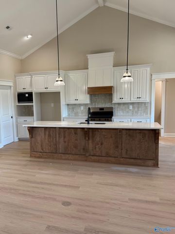 2220 Sorrento Place SW, Decatur, AL 35603