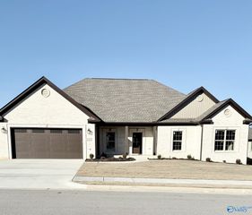 2220 Sorrento Place SW, Decatur, AL 35603