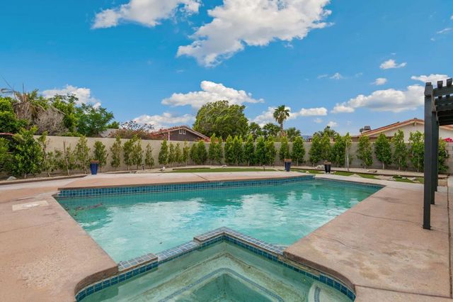 3096 N Greg Circle, Palm Springs, CA 92262