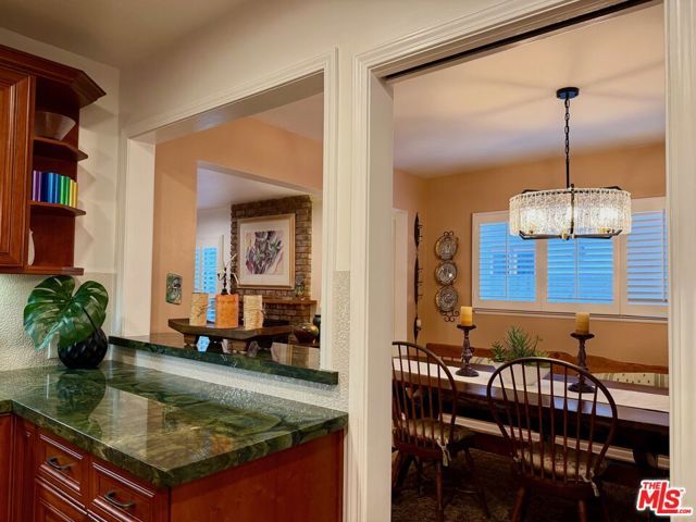 13957 Chandler Boulevard, Sherman Oaks, CA 91401