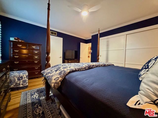 13957 Chandler Boulevard, Sherman Oaks, CA 91401