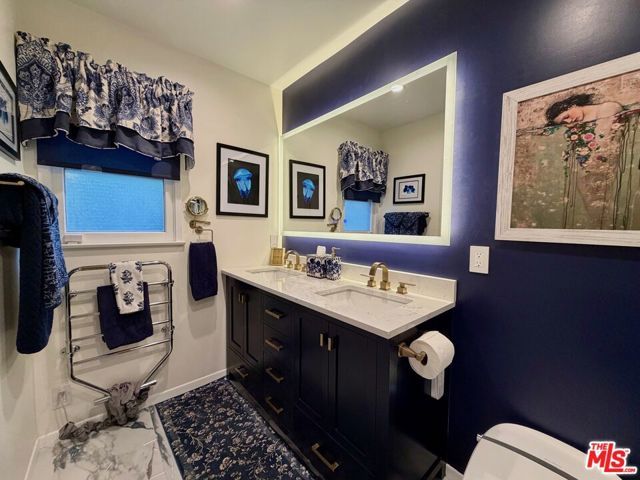 13957 Chandler Boulevard, Sherman Oaks, CA 91401