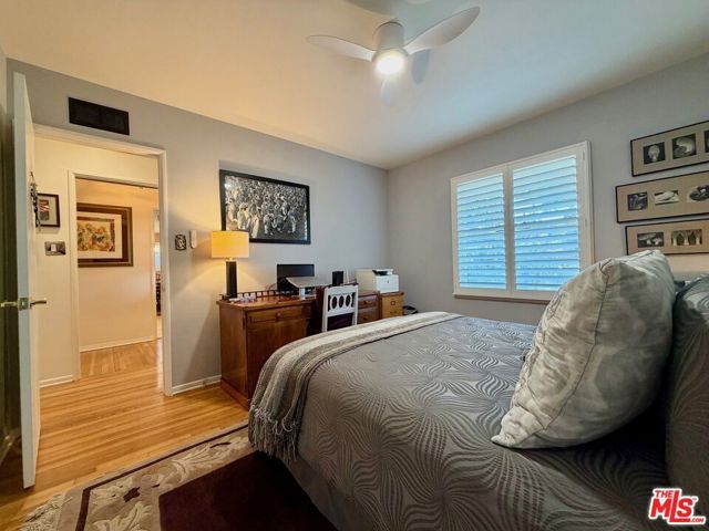 13957 Chandler Boulevard, Sherman Oaks, CA 91401