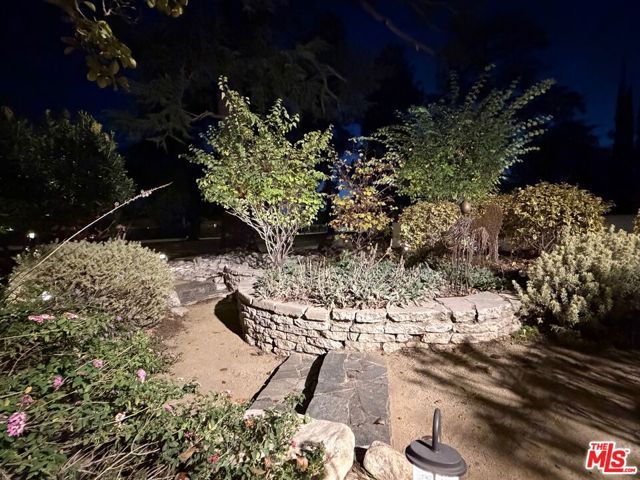 13957 Chandler Boulevard, Sherman Oaks, CA 91401