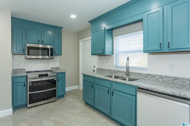 8920 HIGHWAY 31 NORTH N, Kimberly, AL 35091