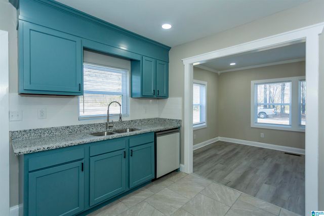 8920 HIGHWAY 31 NORTH N, Kimberly, AL 35091