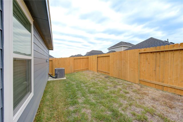 16787 N Marie Village Drive, Conroe, TX 77306