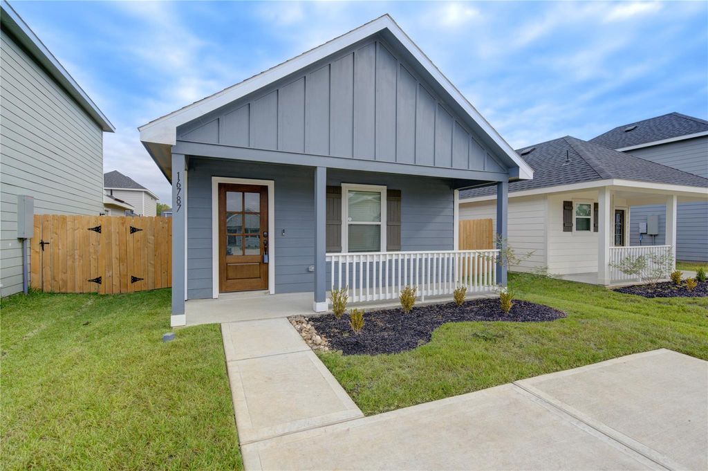 16787 N Marie Village Drive, Conroe, TX 77306