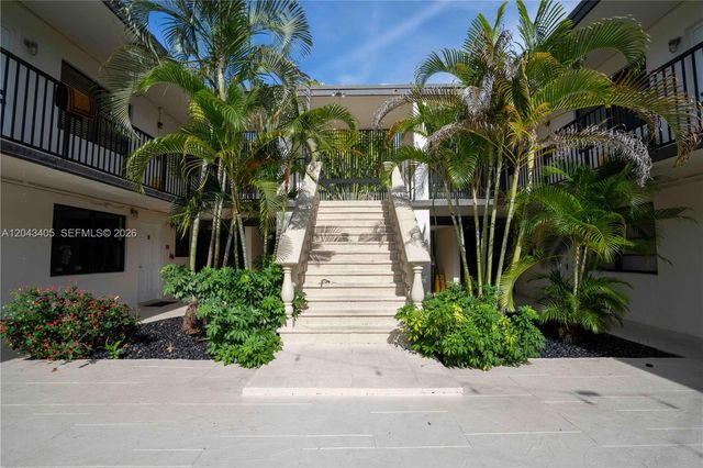 3265 Virginia Street 18, Miami, FL 33133