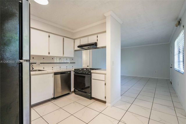 3265 Virginia Street 18, Miami, FL 33133