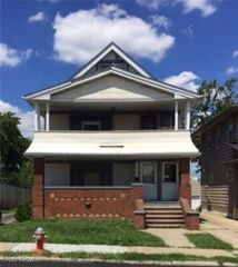 10717 Park Heights Avenue, Garfield Heights, OH 44125