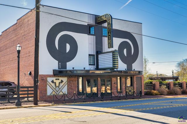 111 Breakwater Way, Perry, GA 31069