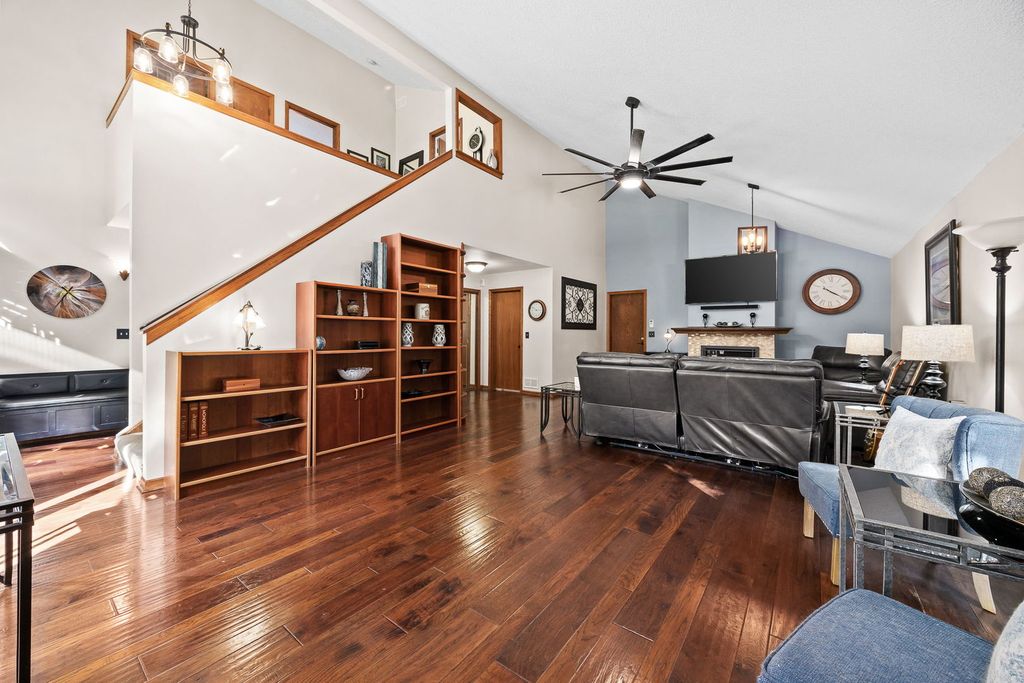 161 Amherst Drive, Bartlett, IL 60103 — photo 5