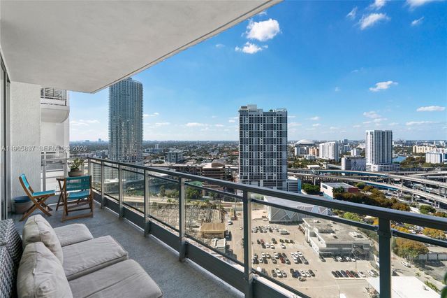 90 SW 3rd St 2706, Miami, FL 33130