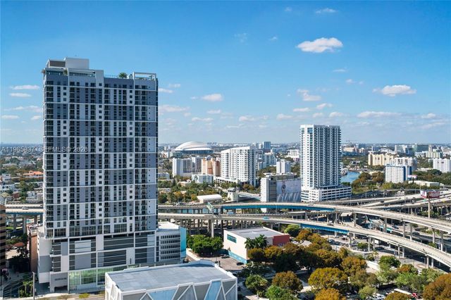 90 SW 3rd St 2706, Miami, FL 33130