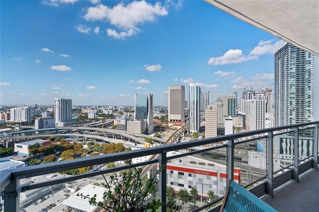 90 SW 3rd St 2706, Miami, FL 33130