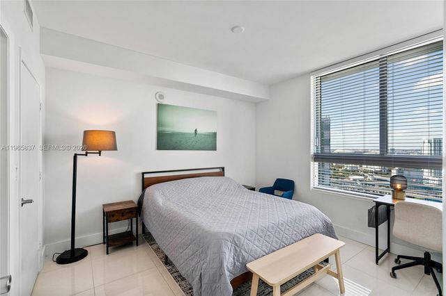 90 SW 3rd St 2706, Miami, FL 33130