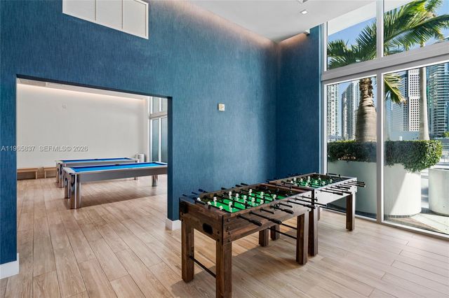 90 SW 3rd St 2706, Miami, FL 33130