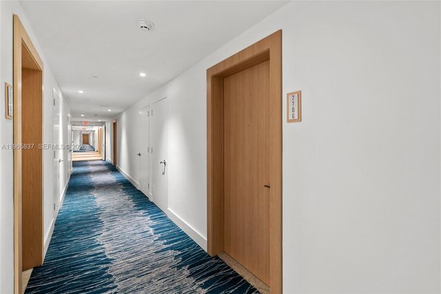 90 SW 3rd St 2706, Miami, FL 33130