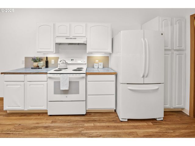 89022 WELCH Rd, Astoria, OR 97103