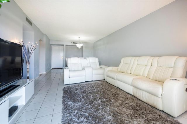 3850 Washington Street 710, Hollywood, FL 33021