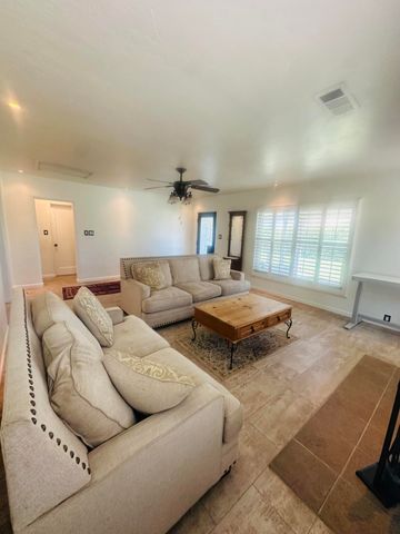 24297 Ave 324, Woodlake, CA 93286