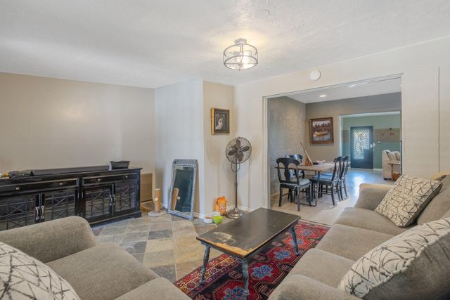 24297 Ave 324, Woodlake, CA 93286