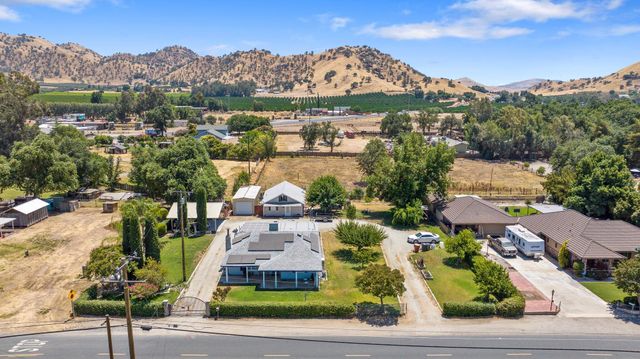24297 Ave 324, Woodlake, CA 93286