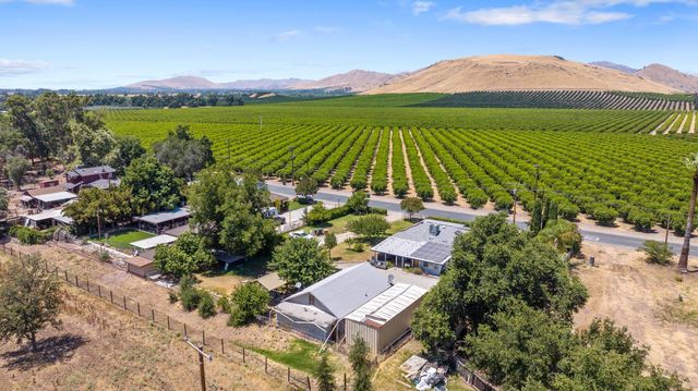 24297 Ave 324, Woodlake, CA 93286