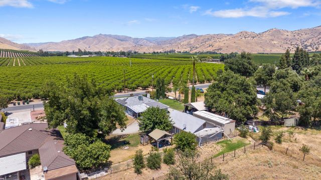 24297 Ave 324, Woodlake, CA 93286