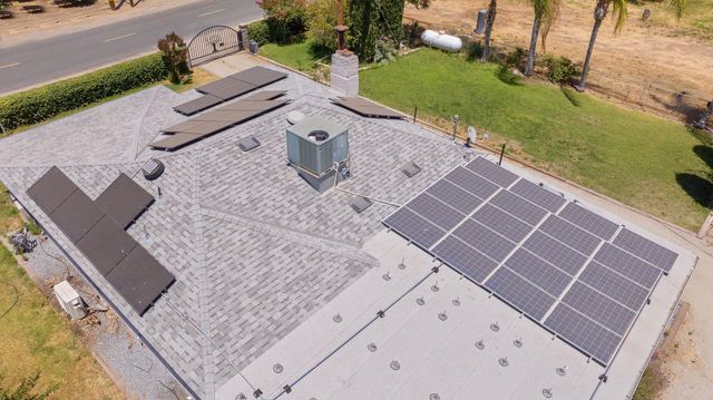 24297 Ave 324, Woodlake, CA 93286