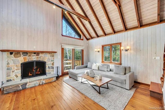 150 Copeces Lane, East Hampton, NY 11937