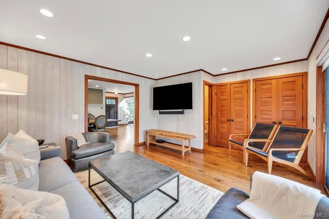 150 Copeces Lane, East Hampton, NY 11937