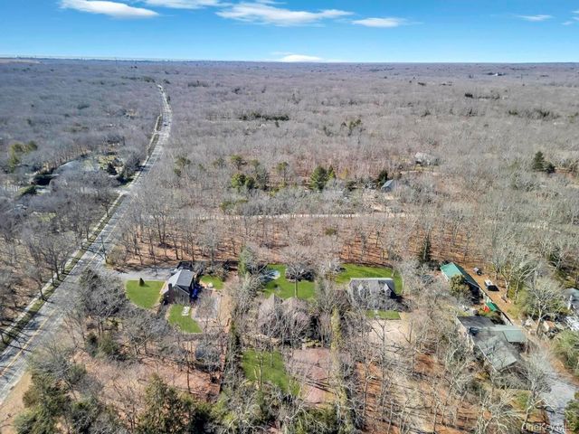150 Copeces Lane, East Hampton, NY 11937