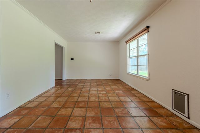 809 Crestview Dr, Corpus Christi, TX 78412