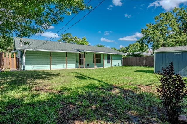 809 Crestview Dr, Corpus Christi, TX 78412