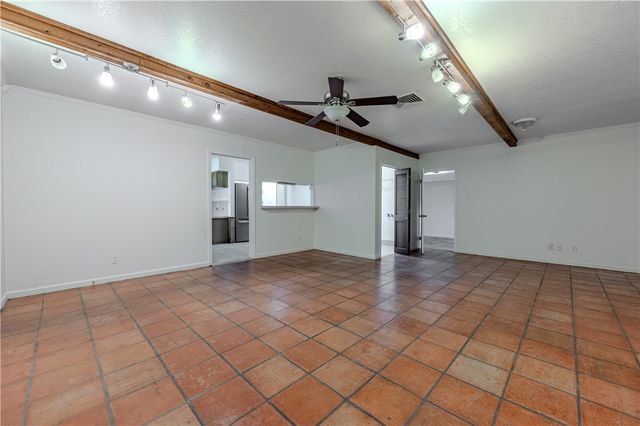 809 Crestview Dr, Corpus Christi, TX 78412