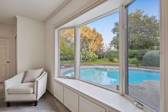 135 Harcross Road, Woodside, CA 94062