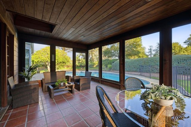 135 Harcross Road, Woodside, CA 94062