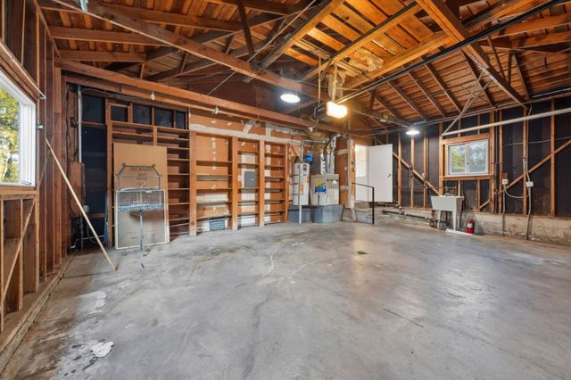 135 Harcross Road, Woodside, CA 94062