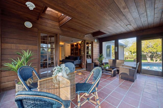 135 Harcross Road, Woodside, CA 94062