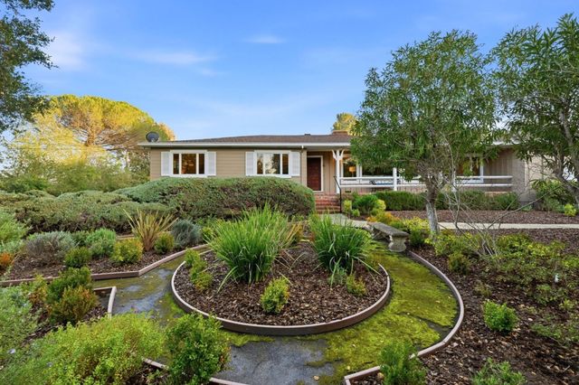 135 Harcross Road, Woodside, CA 94062