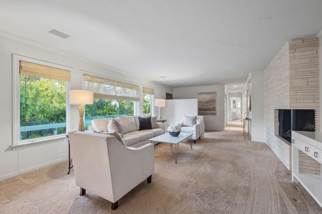 135 Harcross Road, Woodside, CA 94062