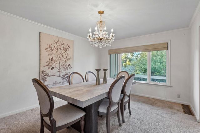 135 Harcross Road, Woodside, CA 94062