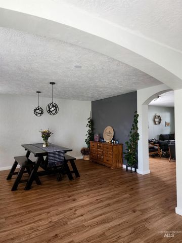 19098 Kenney Way, Caldwell, ID 83605