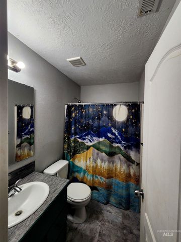 19098 Kenney Way, Caldwell, ID 83605