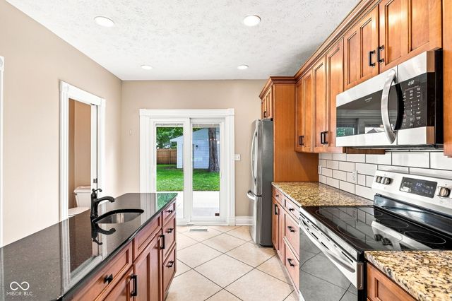 4543 Carrollton Avenue, Indianapolis, IN 46205