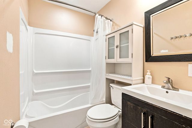 4543 Carrollton Avenue, Indianapolis, IN 46205