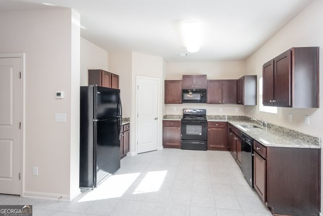 355 Sunflower Lane, Covington, GA 30016